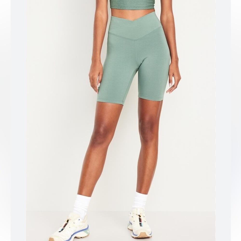 GAP High-Waist Sage Green Women's Bike Shorts